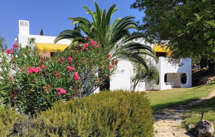 Holiday villas Apartments Algarve