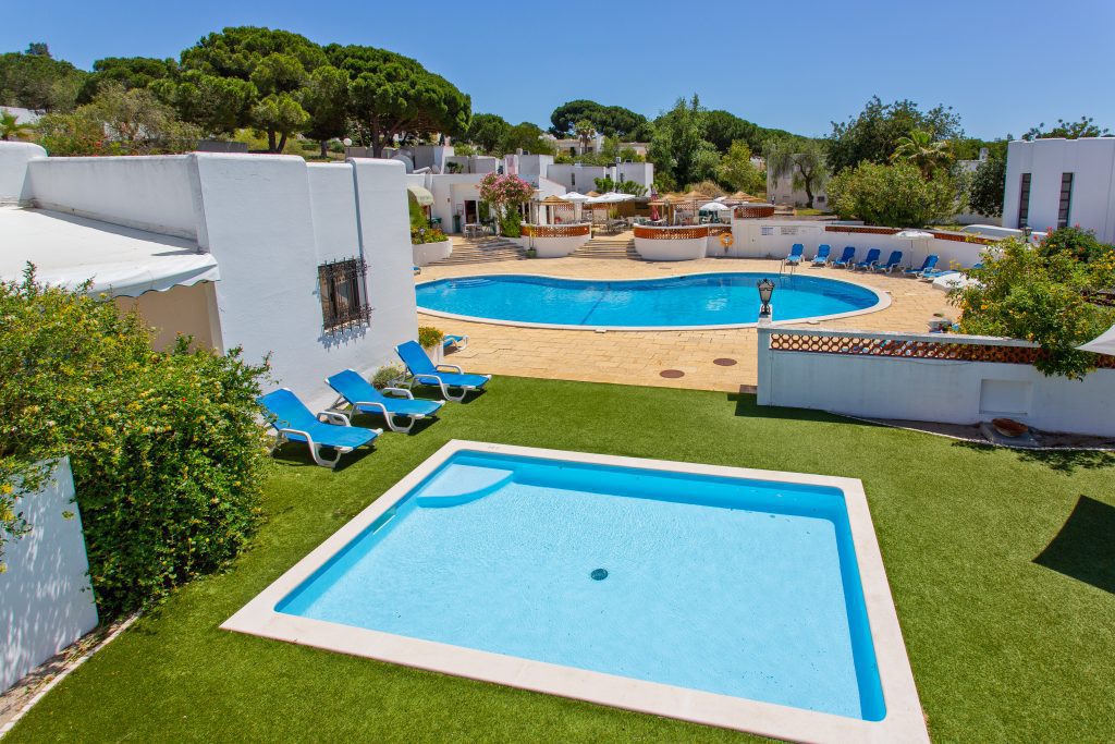 Both pools Prado do Golf pools