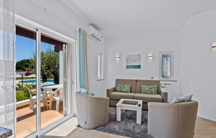 Villa in Vilamoura with pool view