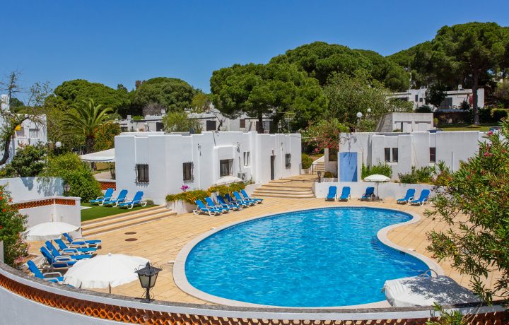 Prado do Golf accommodation with pool in vilamoura Algarve